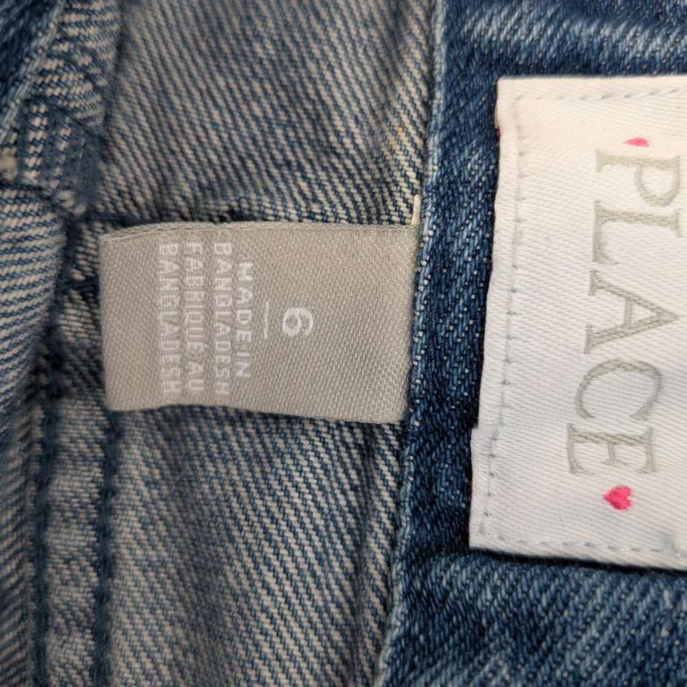 Denim The Children's Place Size 6 Kids Overalls Shorts Distressed Details EUC